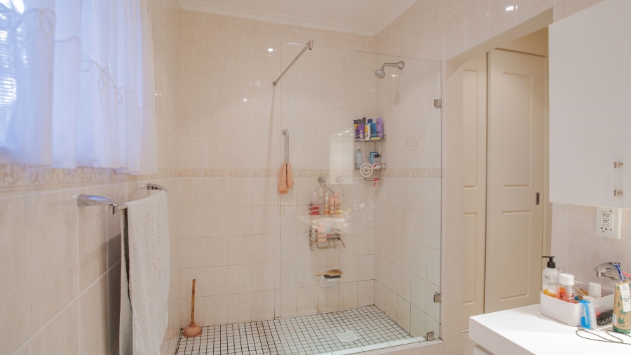 3 Bedroom Property for Sale in Constantia Western Cape